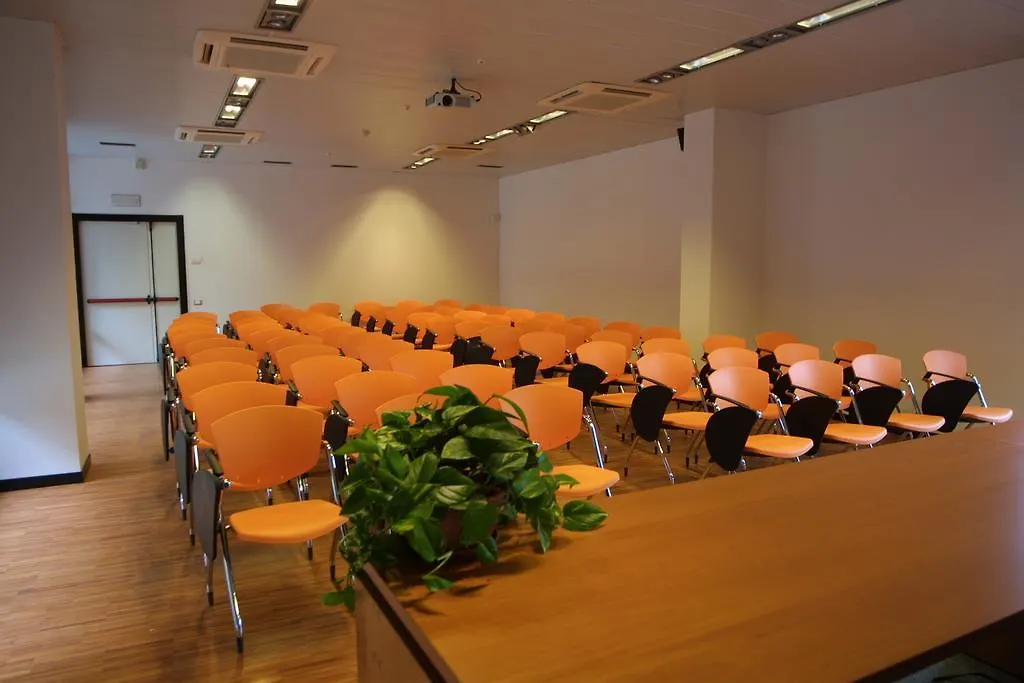 Camplus Lambrate Casa Per Ferie 0*, Milan